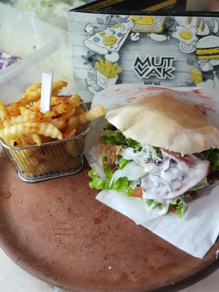 Kebab u somunu srednji 