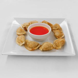8. Empanadillas Fritas (10 Uds.)