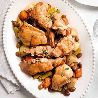 Bocconcini d'agnello con tre tipi di insalate