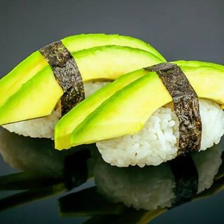 46. Nigiri avocado