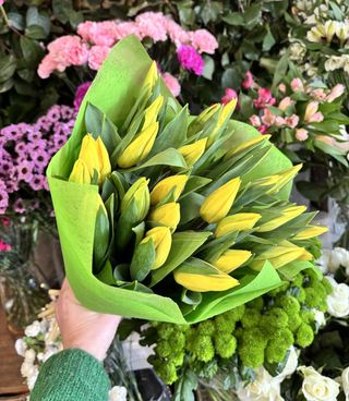 Bukiet tulipanów w kolorze żółtym