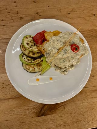 Grilovana piletina u sosu od pečuraka 450gr