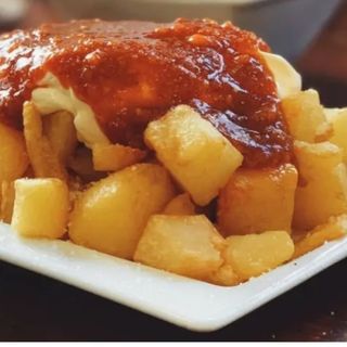 Patatas bravas caseras