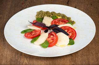 Salata Caprese