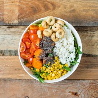 Pokè "mediterranea" vegetariana