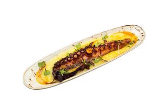 Pulpo A La Brasa Con Parmentier Trufado