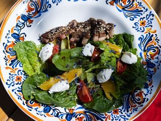 Салат зі смаженим качиним філе (250g)