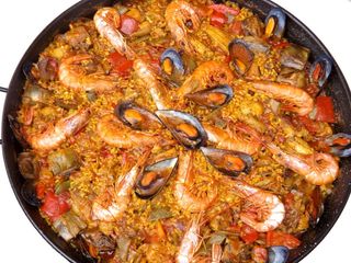 Paella Marisco De La Casa (Para Dos Personas)