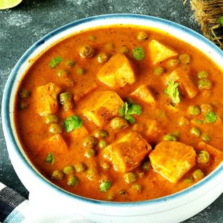 Mattar paneer