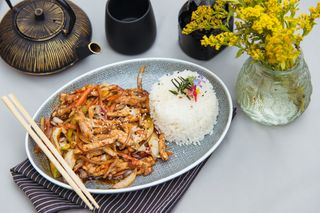 Junetina sa prazilukom i pirinčem