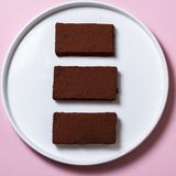 შოკოლადის ბარეტი ფინიკით