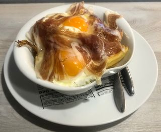 Huevos Rotos Con Jamón