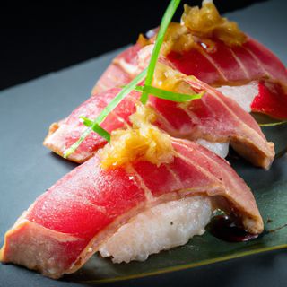 44. Nigiri Atún Flameado