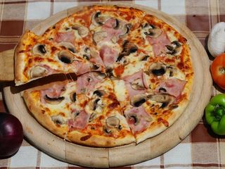 Pizza Royal - Taille Moyenne