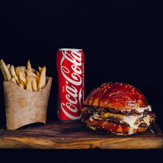 Double-Double Jalapeno BBQ Smash Burger Meni