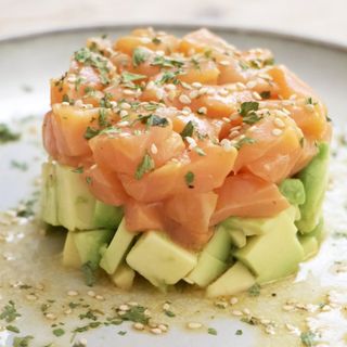 189. Tartar De Salmón Y Aguacate