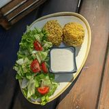 Картофени кюфтета с млечен сос (300г)