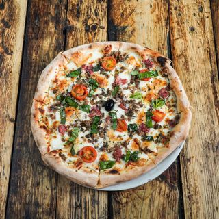 Pizza gourmet bulinera (mediana)