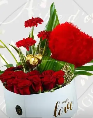 Box 12 Roses Rouges & Chocolat