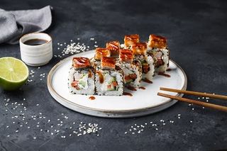 Ролл "Дракон с креветкой"