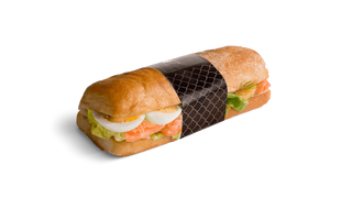 Ciabatta z łososiem wędzonym i jajkiem