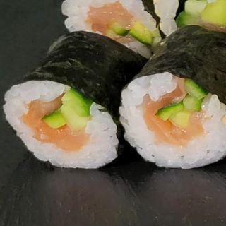 Хосомаки пушена сьомга