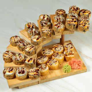 ცხელი სეტი + საჩუქრად 2x კოკაკოლა 0,5ლ