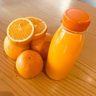 Zumo de naranja exprimido