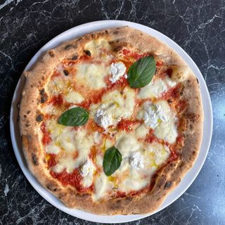 Pizza quattro formaggi