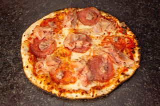 Pizza Quattro Carni Ø32cm