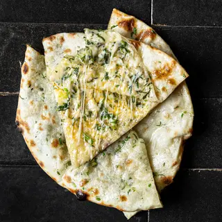 "Kulcha cheese naan" (Vegeterijansko)