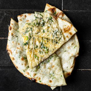 "Kulcha cheese naan" (Vegeterijansko)