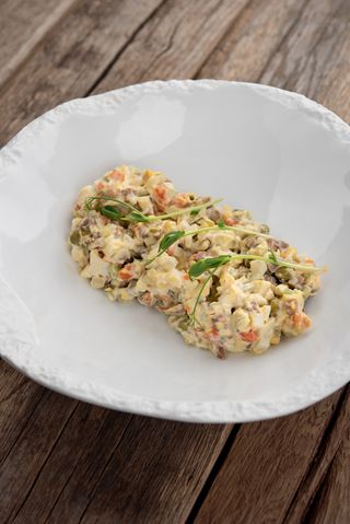 Олів'є з язиком (250г)