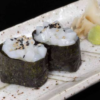 Gunkan de Calamar Y Trufa 