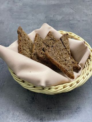 Хліб темний  (100г)