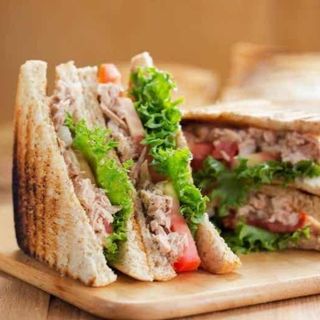 Club sandwich au thon