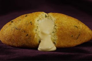 Pastel de Bacalhau com Recheio de Queijo da Serra