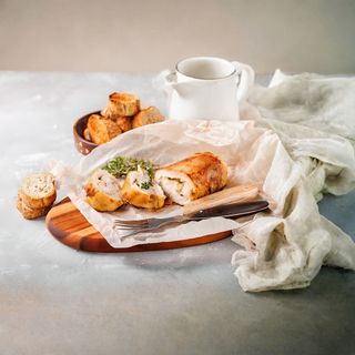 Рулетики з курочки з начинкою з сиром, Печерицями та зеленню (280г)