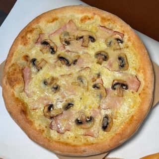 Піца Карбонара