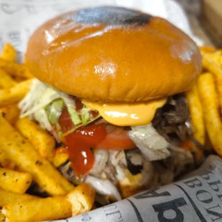 Бургер с телешко дърпано