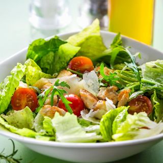 Insalata con pollo grigliato