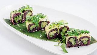 270. Uramaki venere vegetariano roll