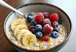 Owsianka na mleku roślinnym