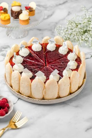 Charlotte fruits rouges