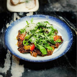 Salata cu carne de vita si vinete