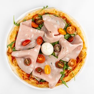 Pizza mortadella pistachio & pistacje