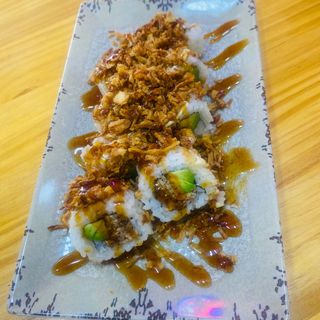 Salmón crunchy cocido roll