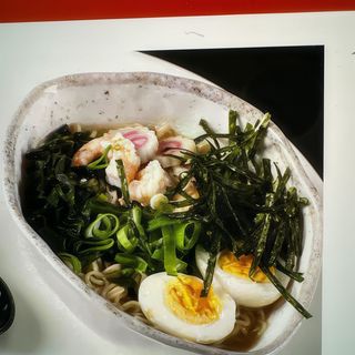 142.Ramen con pesce