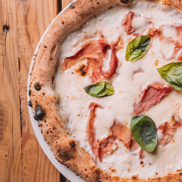PIZZA BIANCA AL PROSCIUTTO