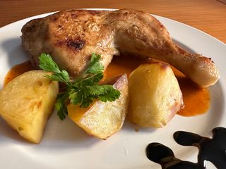 Ración De Muslo De Pollo Asado